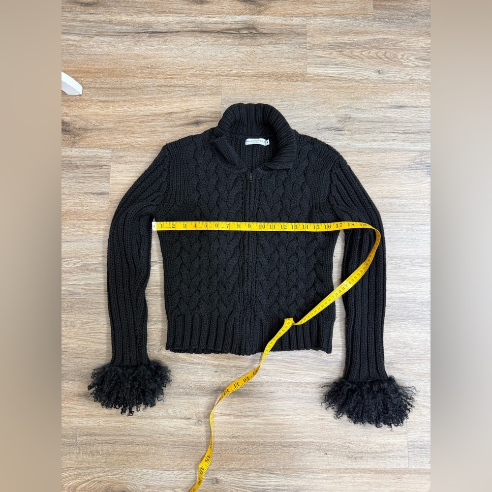 Y2K Italian Cable Knit Sweater Jacket Tibet Lamb Fur Cuffs Cropped Zip Black M - Picture 8 of 8